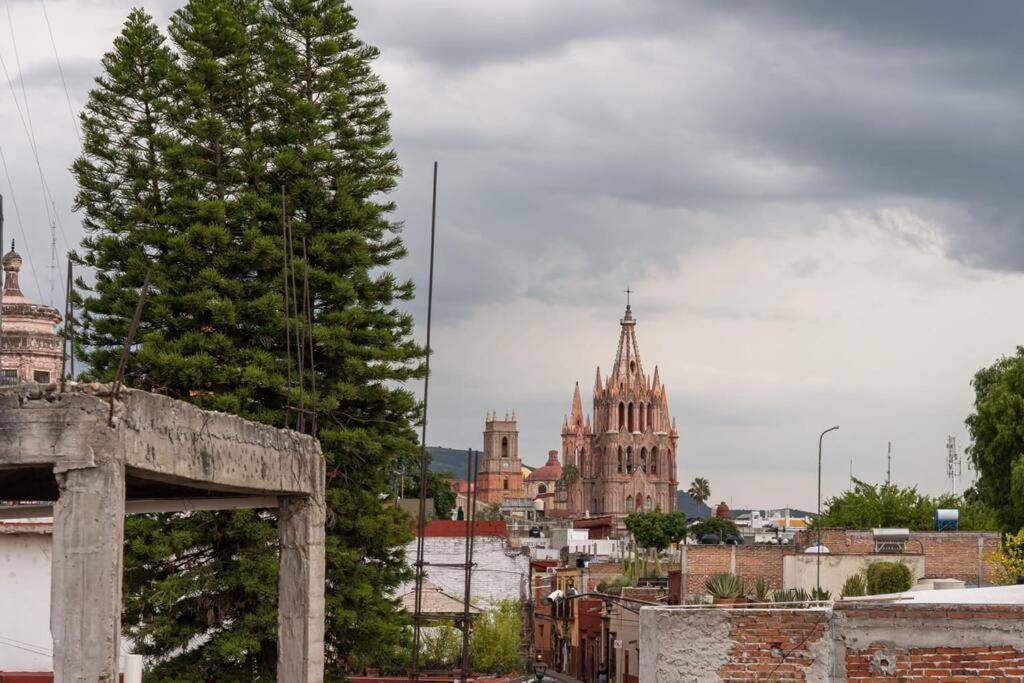 Elegant 3Br Home With Rooftop & Grill In Centro San Miguel サン・ミゲル・デ・アジェンデ エクステリア 写真