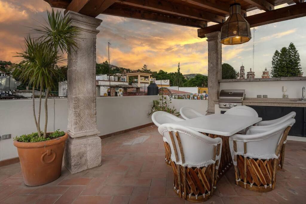 Elegant 3Br Home With Rooftop & Grill In Centro San Miguel サン・ミゲル・デ・アジェンデ エクステリア 写真